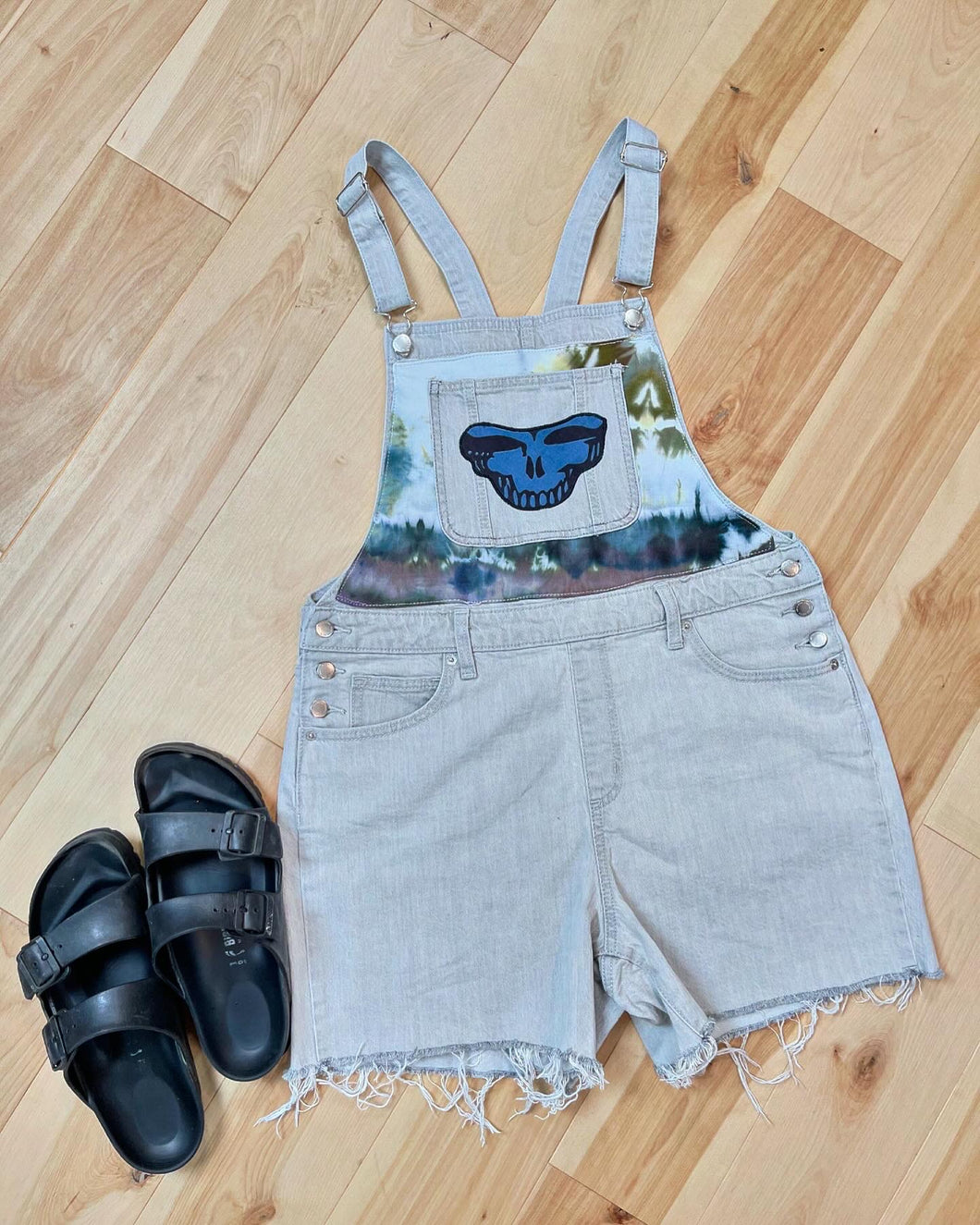 Grateful Grey Stealie Denim Cutoff Overalls - Size 10