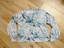 Load image into Gallery viewer, Goose Springtime Henley Top - Size S/M