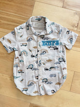 Load image into Gallery viewer, Billy My Friend Strings Tractors Dinos and Rainbows  Buttondown - Size Small (5/6)