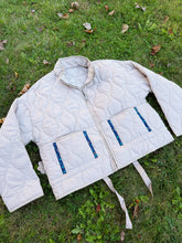 Load image into Gallery viewer, Quilted Oatmeal Goose Tapestry Jacket - One Size L/XL!