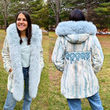 Load image into Gallery viewer, Goose Yeti Queen Vegan Fur Coat - ONE Size Small!