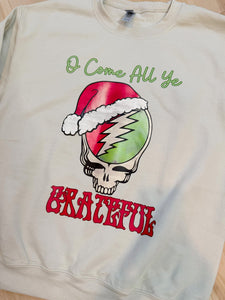 O Come All ‘Ye Grateful Santa Stealie Crewneck - Size S>2XL