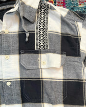 Load image into Gallery viewer, Suuuuper Soft Hooded Tribal Pretty Lights Flannel - ONE Men’s 3XL left!