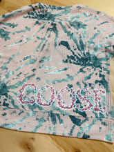 Load image into Gallery viewer, Goose Springtime Henley Top - Size S/M