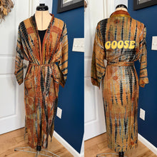 Load image into Gallery viewer, Goose Gold Tie Dye Silk Kimono - Size Sm&gt;L/XL